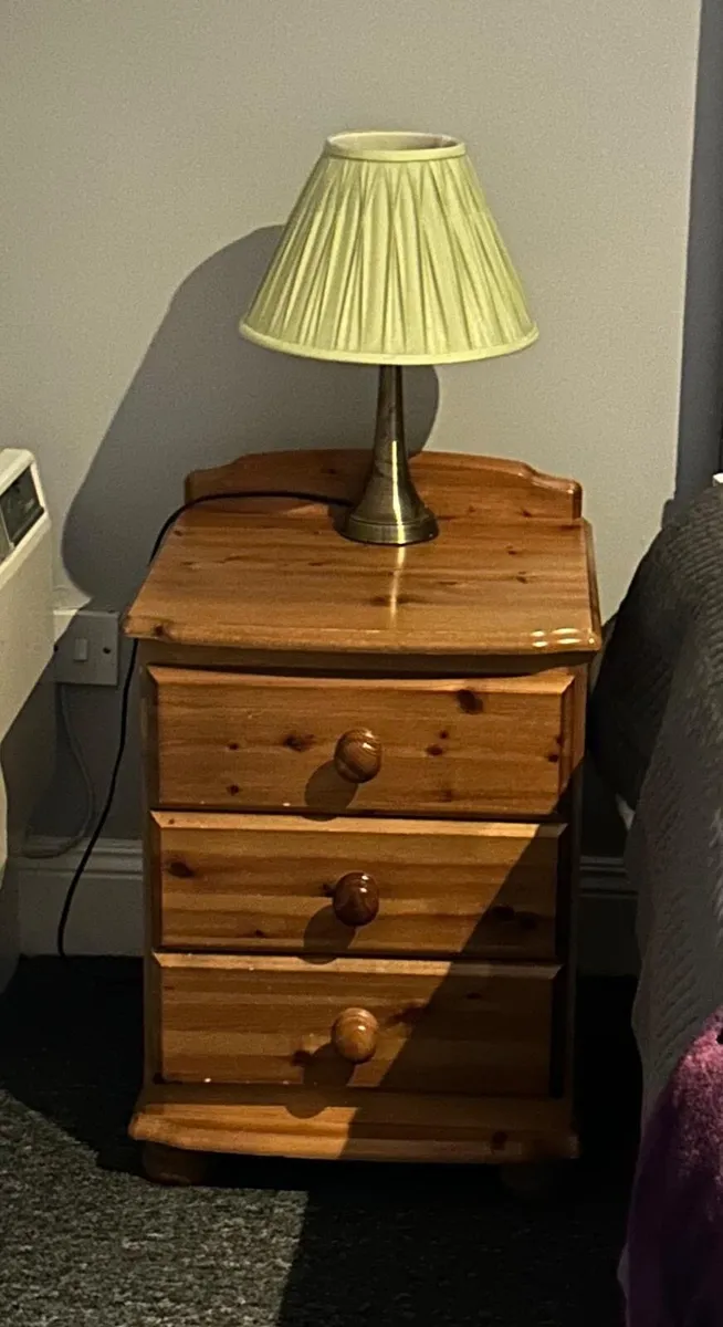 Bedroom furniture - Image 2