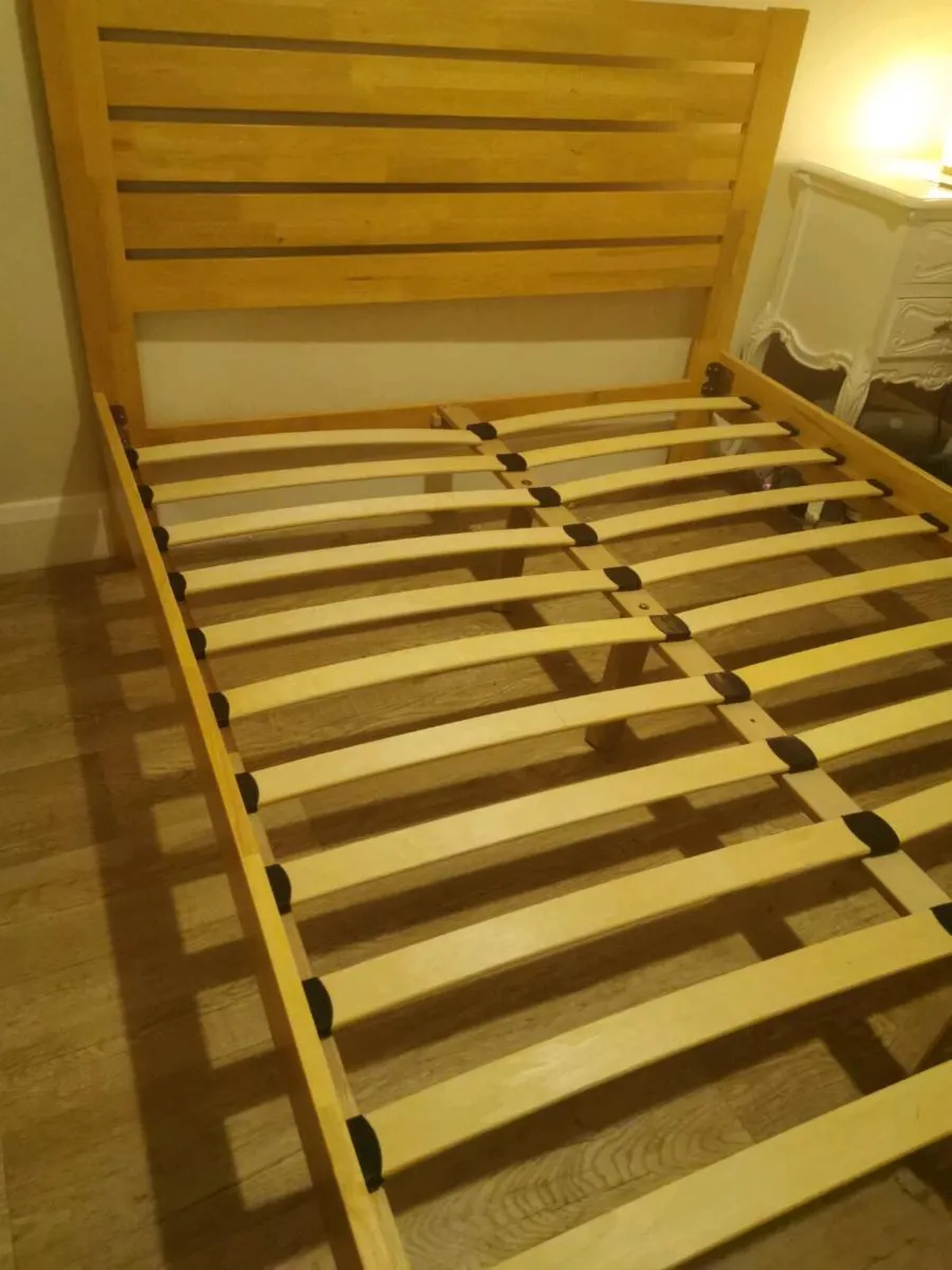 For sale Timber frame double bed - Image 1