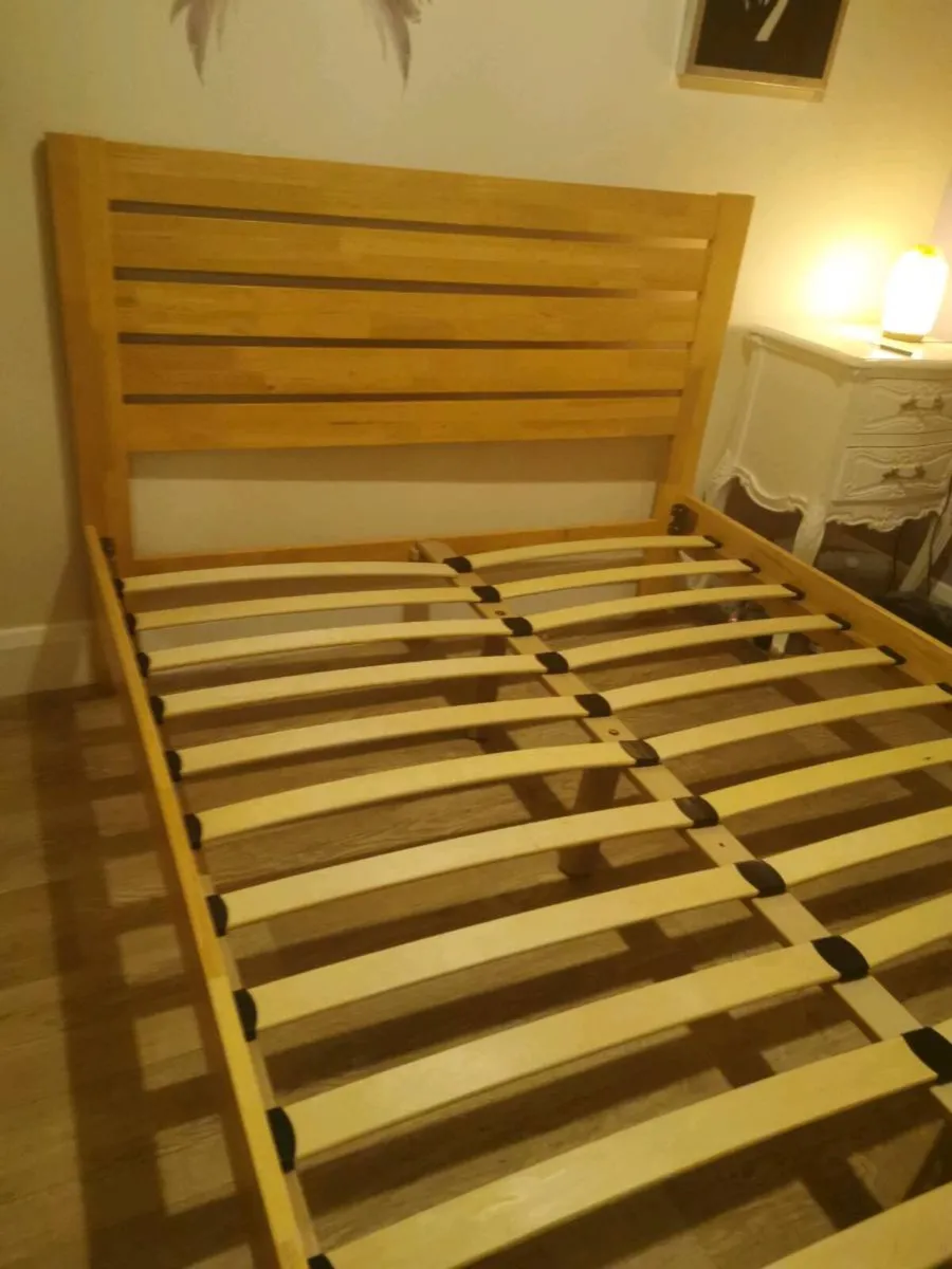 For sale Timber frame double bed - Image 4