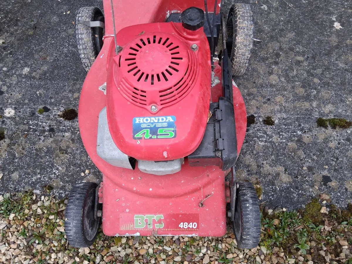 Honda Lawnmower. - Image 3