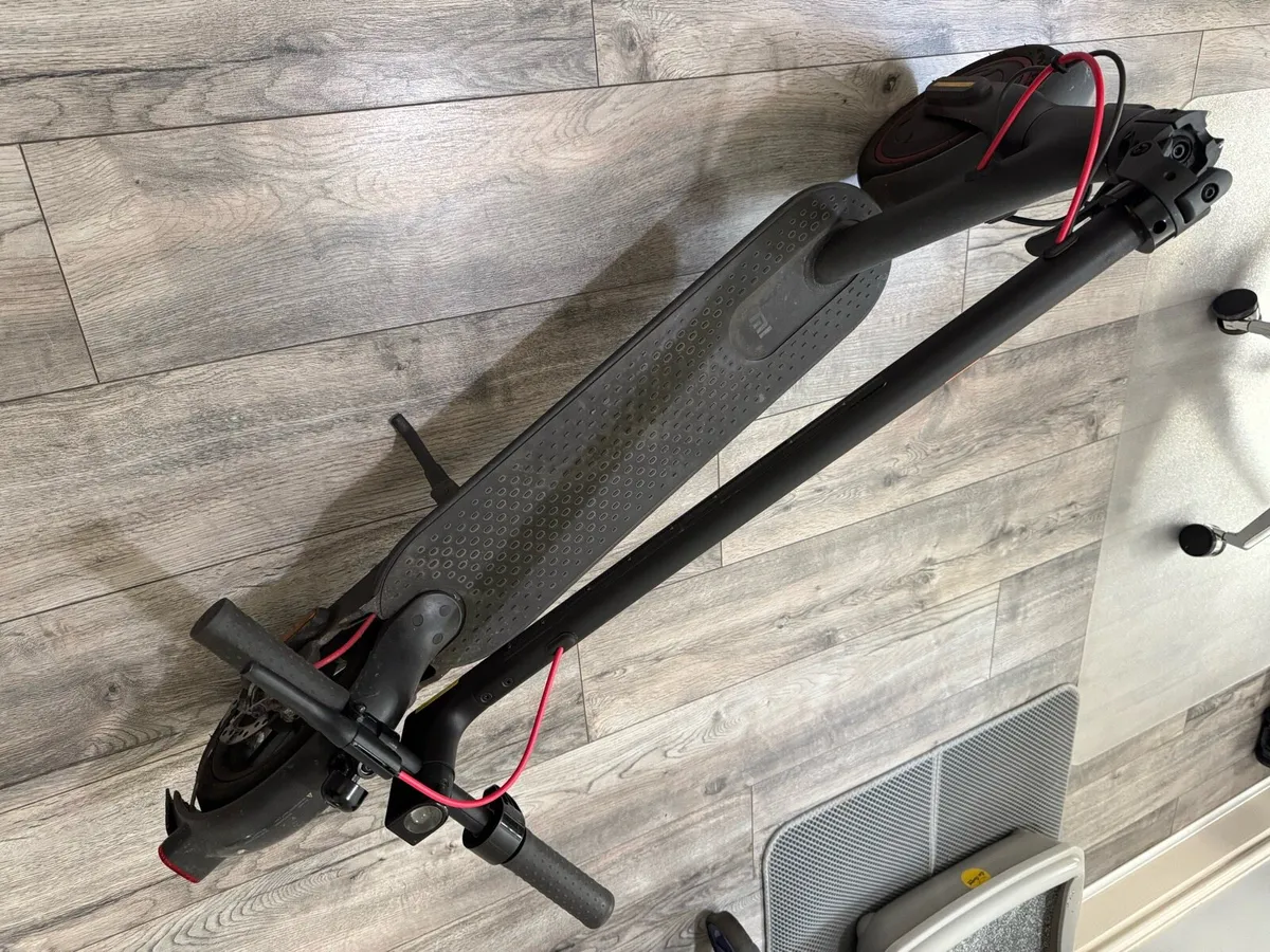Xiaomi Mi Eletric Scooter Pro 2 - Image 4
