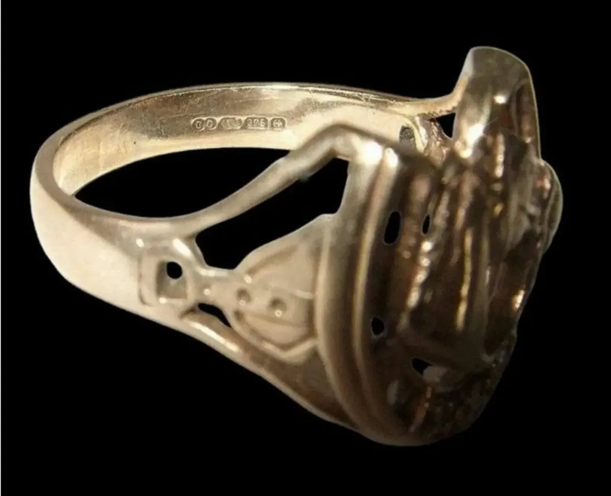 Vintage Hallmarked 9ct Gold & Diamond Ring - Image 3