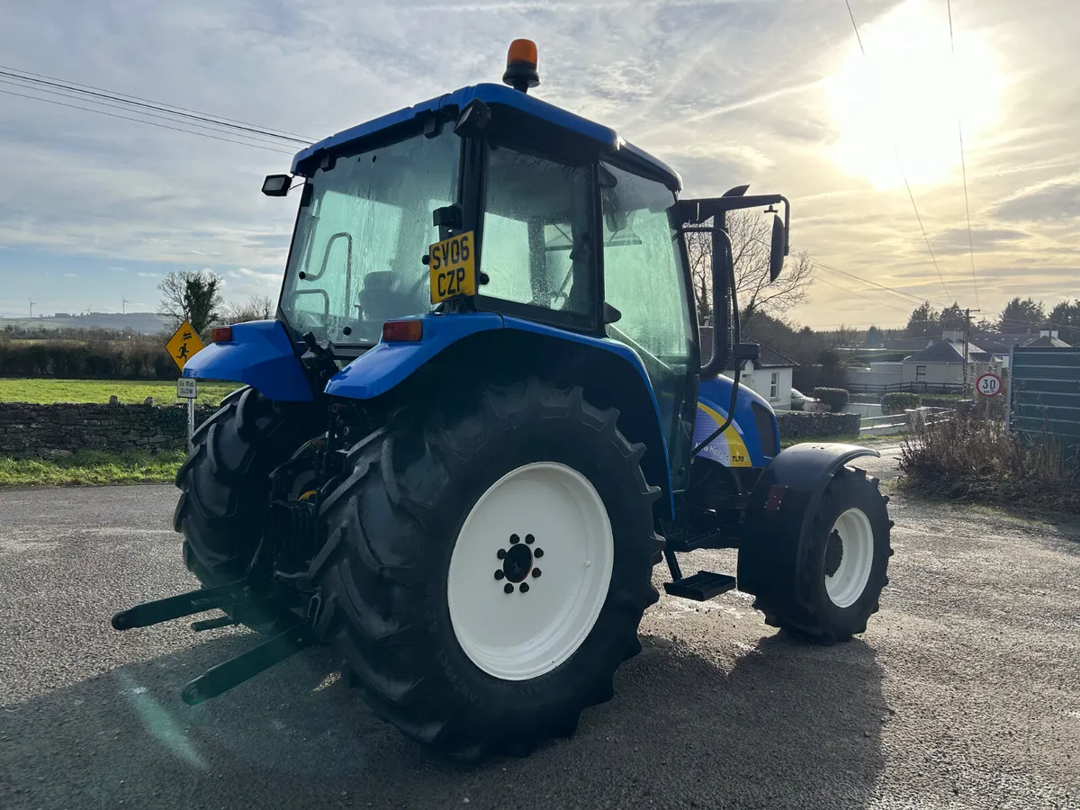 2006 New Holland TL70A - Image 3