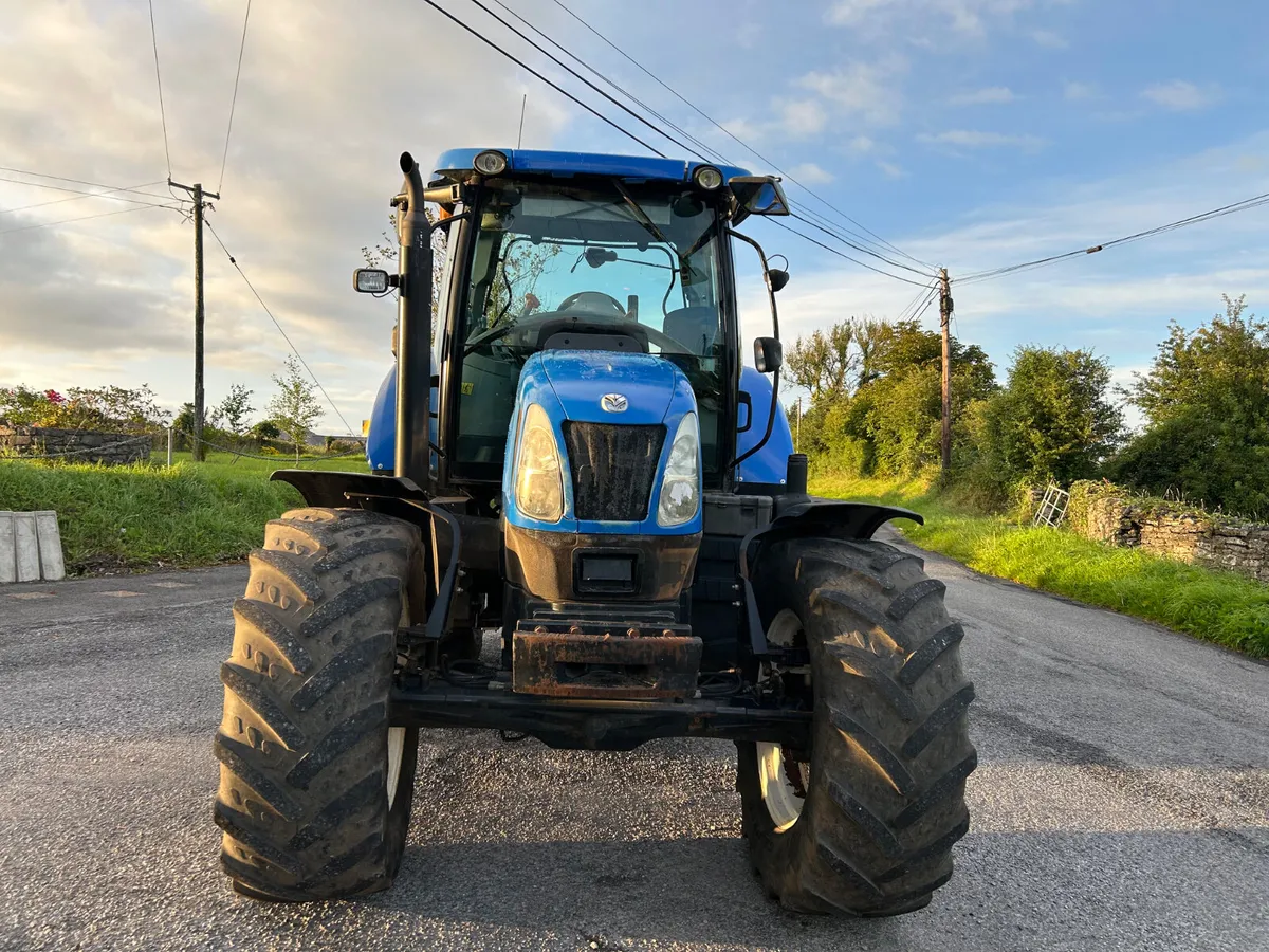 2009 New Holland T6070 - Image 3