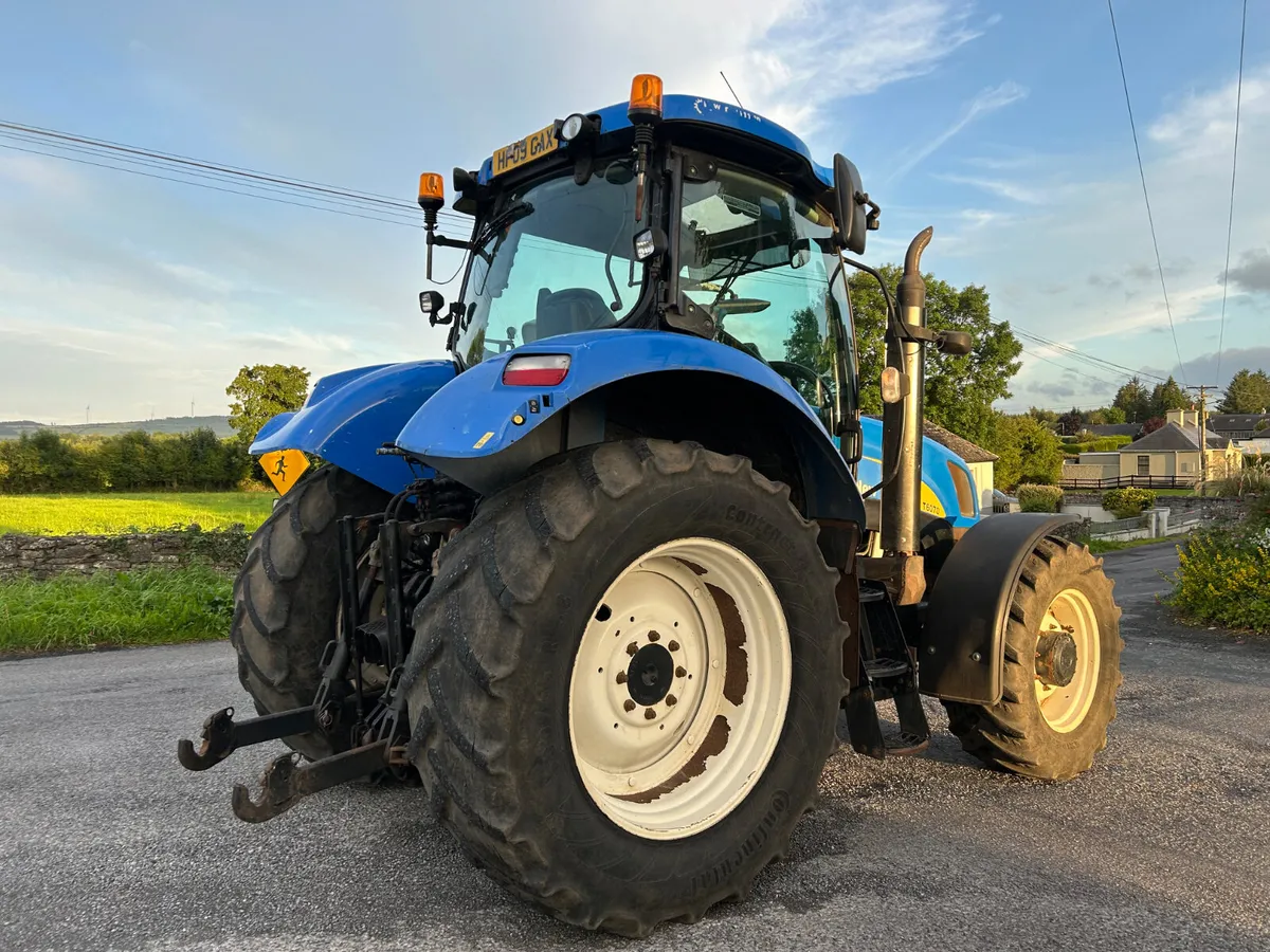 2009 New Holland T6070 - Image 4
