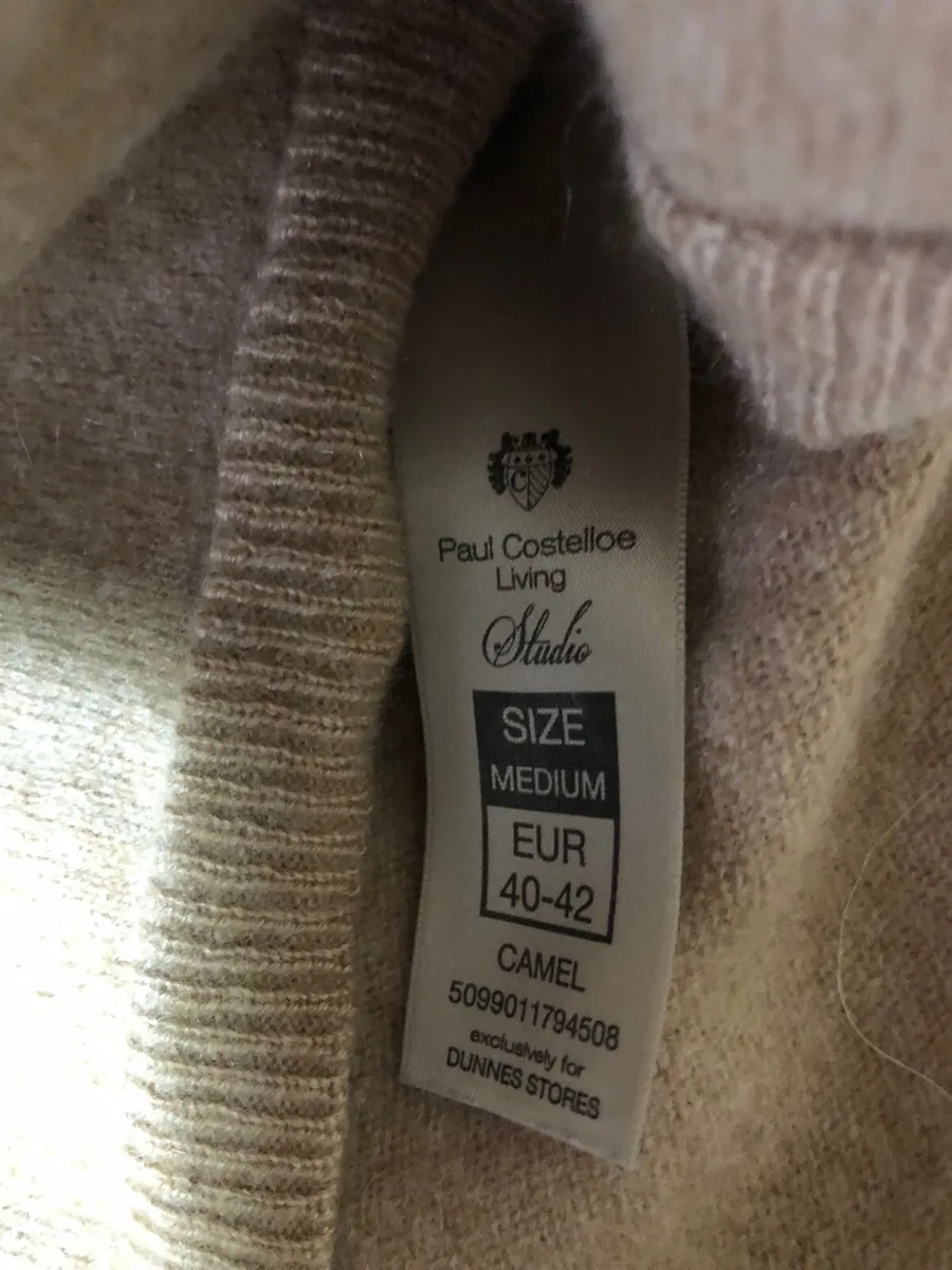 Ladies stunning cashmere jumper size M €15 - Image 3