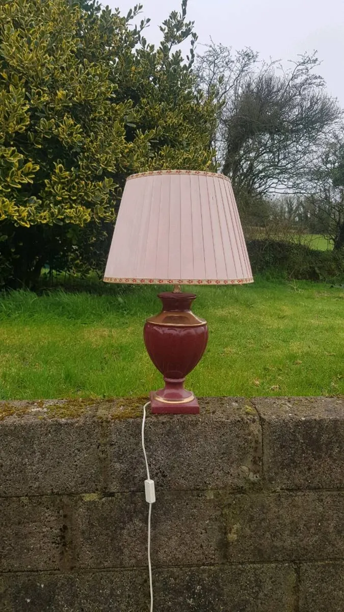 Red table lamp - Image 1