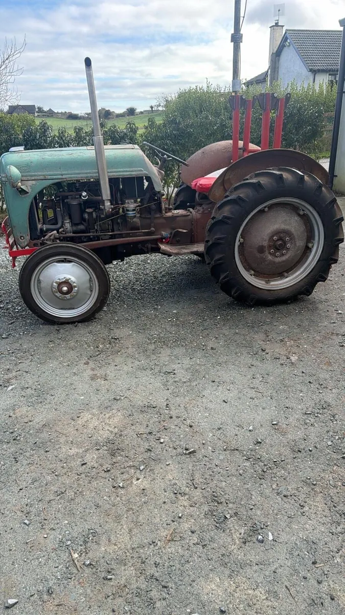 Ford 8N W/ Perkins P3 Engine Vintage Tractor - Image 4