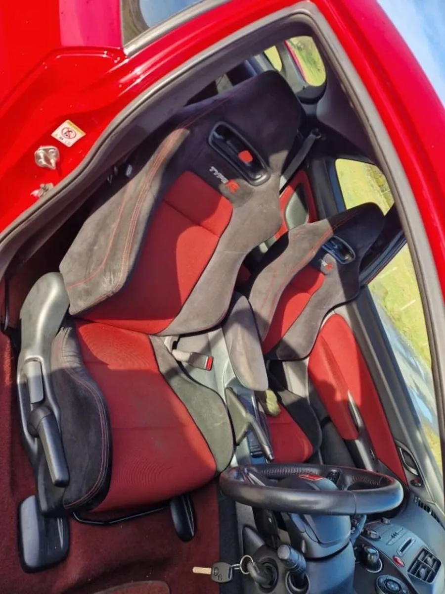 Fn2 Type R - Image 2