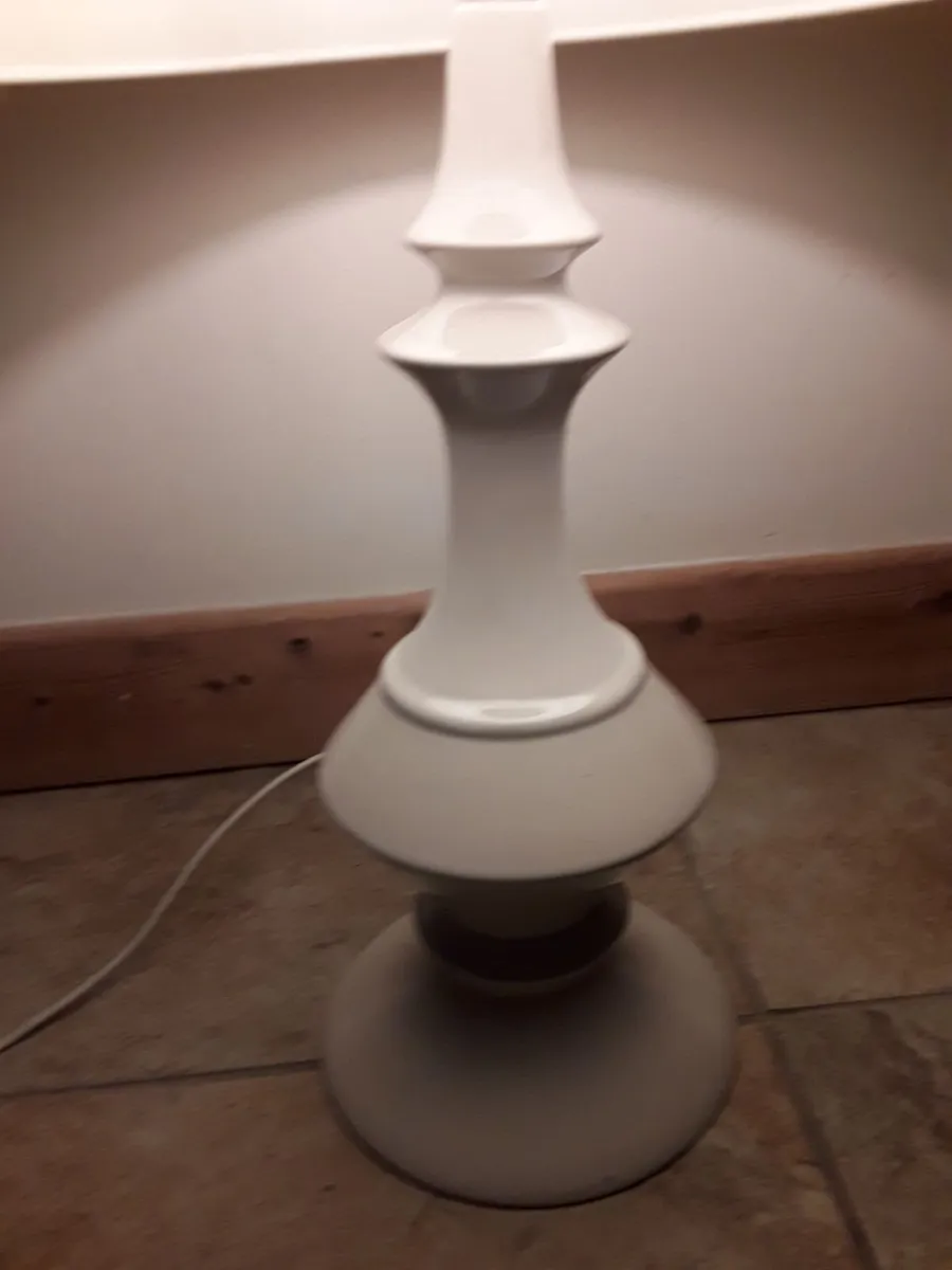 Lovely porcelain vintage table lamp - Image 2