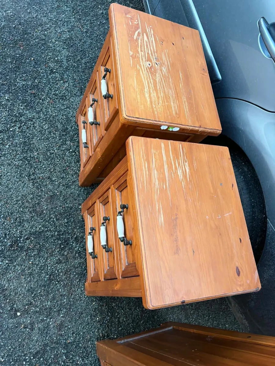 2 bedside lockers - Image 4