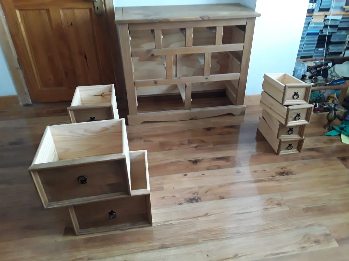 Rarely use Corona 9 draw chester drawers - Image 2