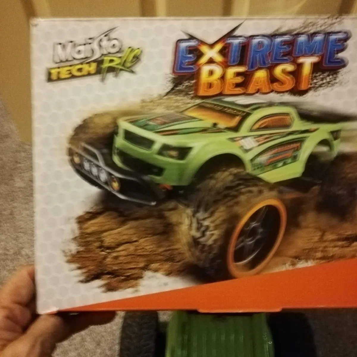 Maisto Tech RC Monster Truck Extreme Beast - Image 1