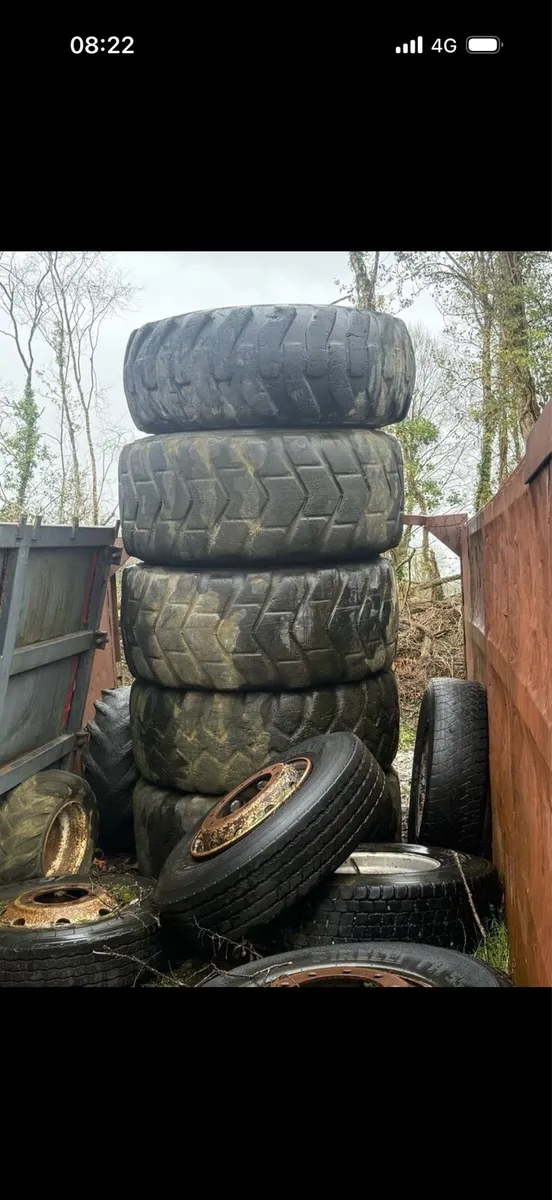 Dump truck wheels - Image 1