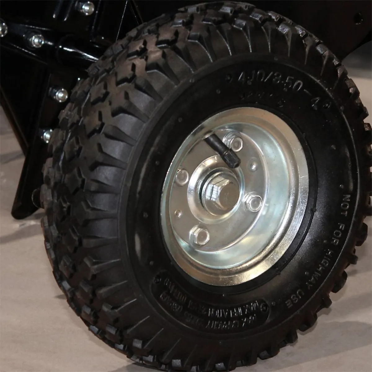 Lawn aerator for tractor Lawnmower Free Delivery - Image 2