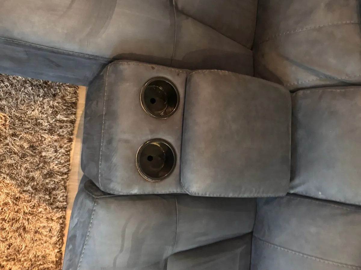 Large Electric recliner corner sofa with L shape - Image 3