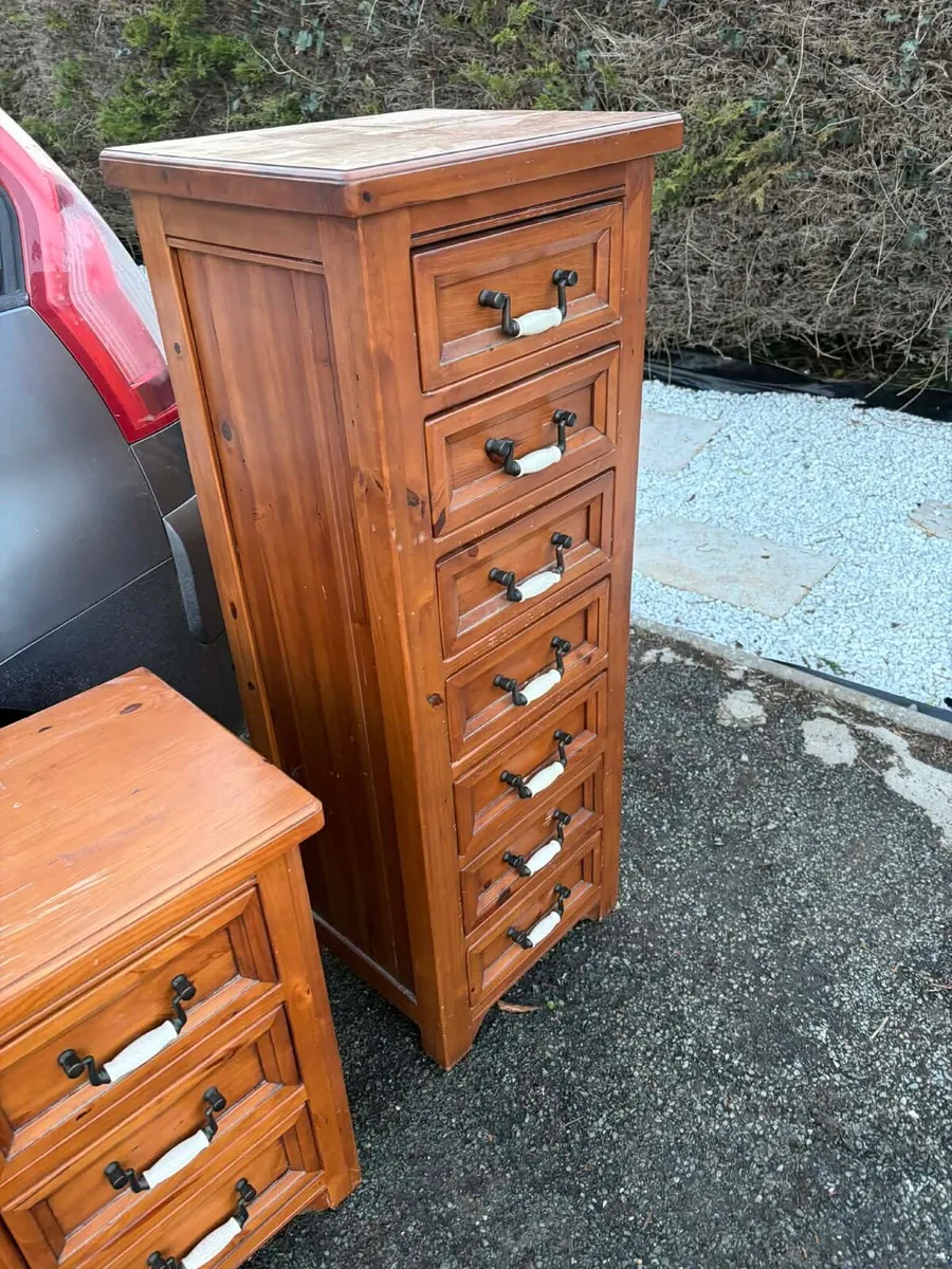 Tall unit / tall boy . Chest of drawers - Image 1