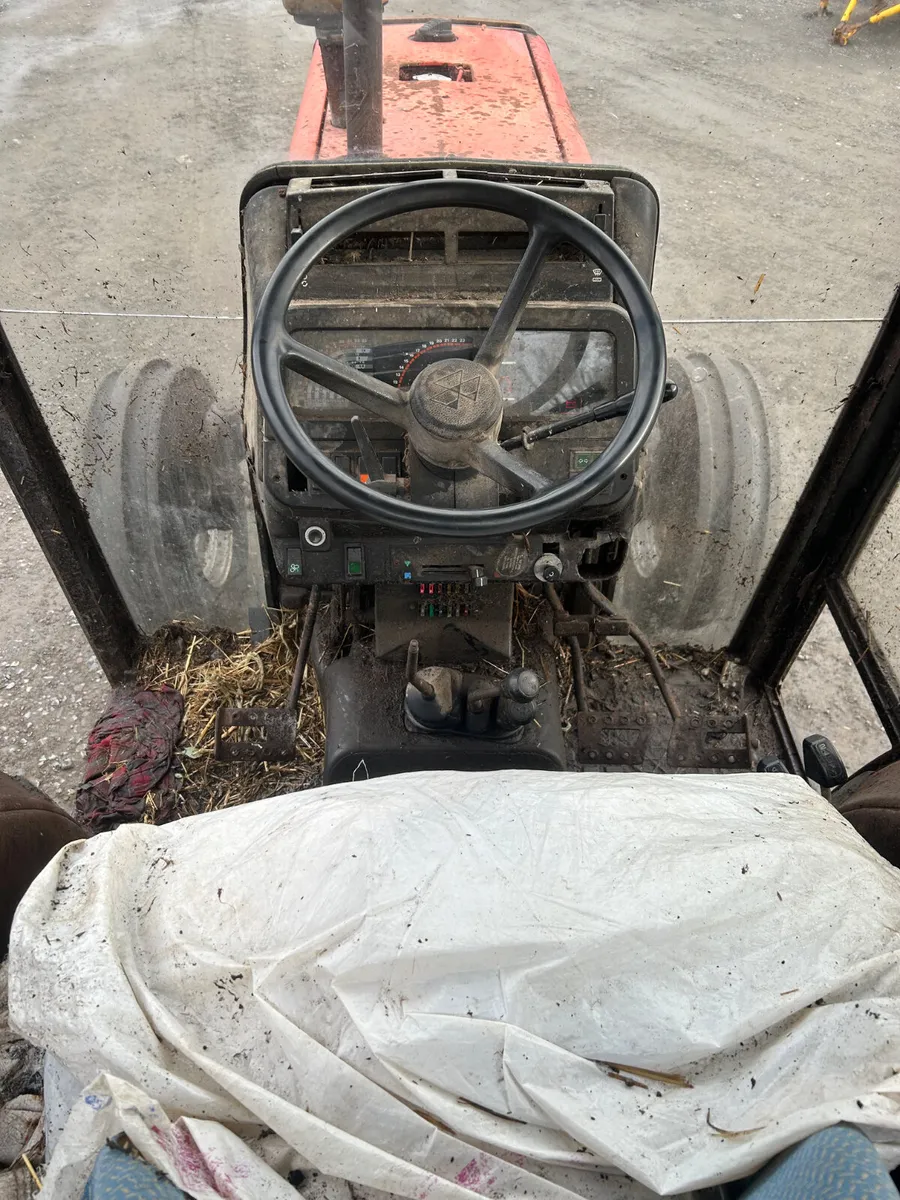 1988 Massey Ferguson 390 2wd - Image 3