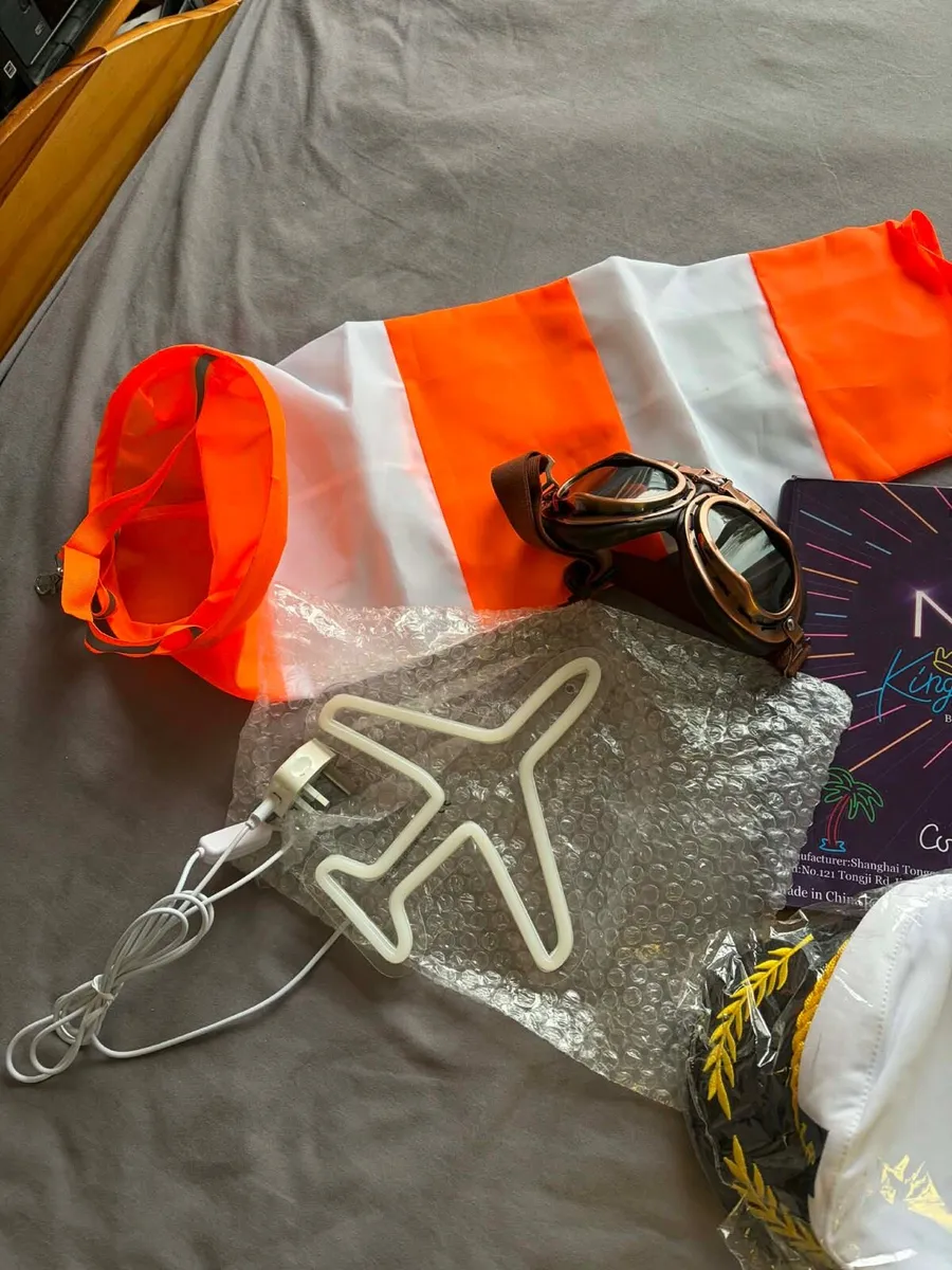 Airport home decorations - Image 3