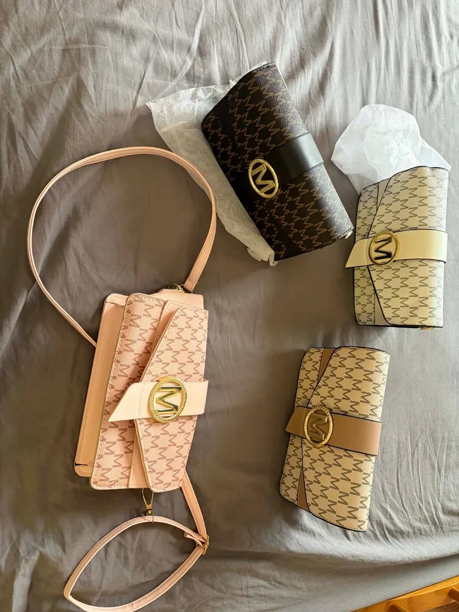 Ladies hand bags - Image 1