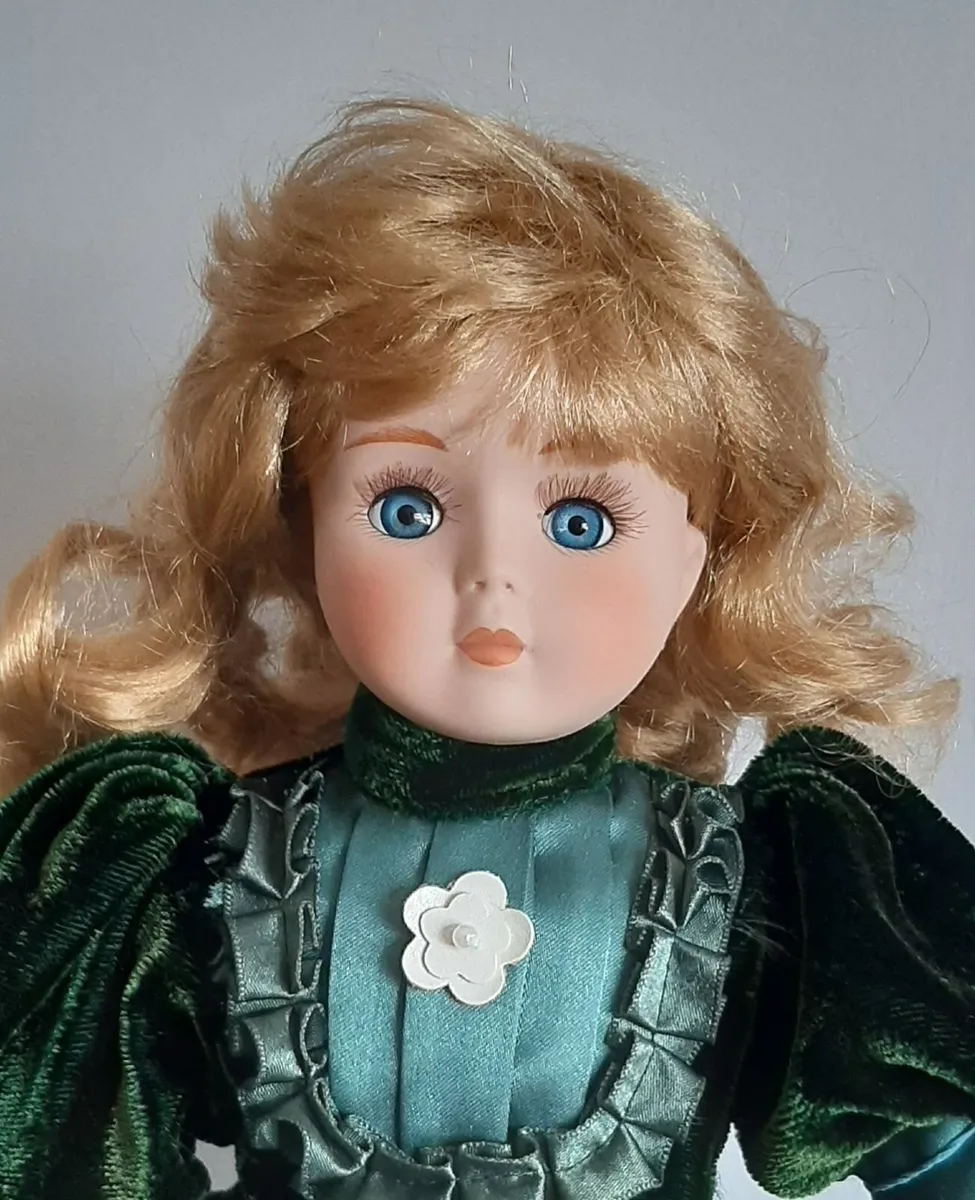 Porcelain dolls - Image 1
