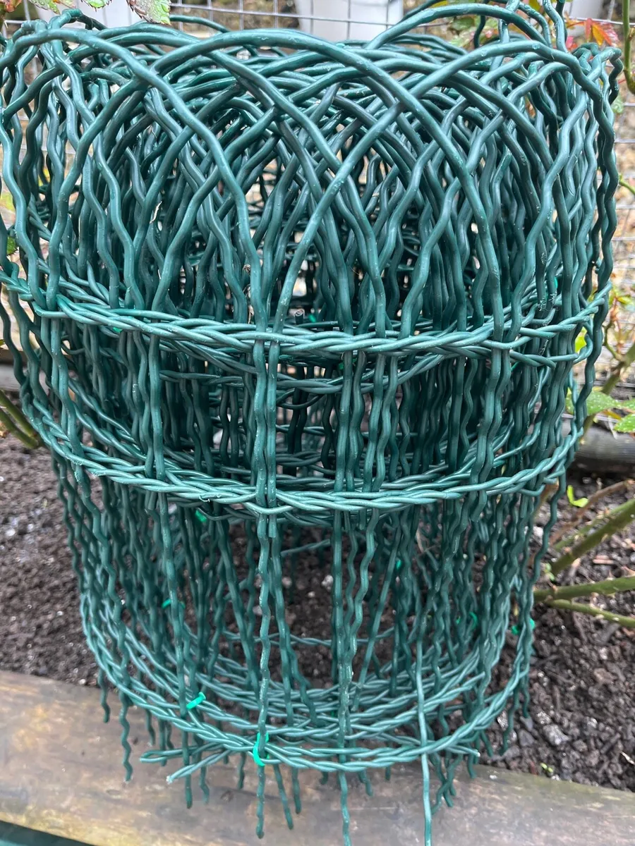 For sale two rolls of wire - Image 1