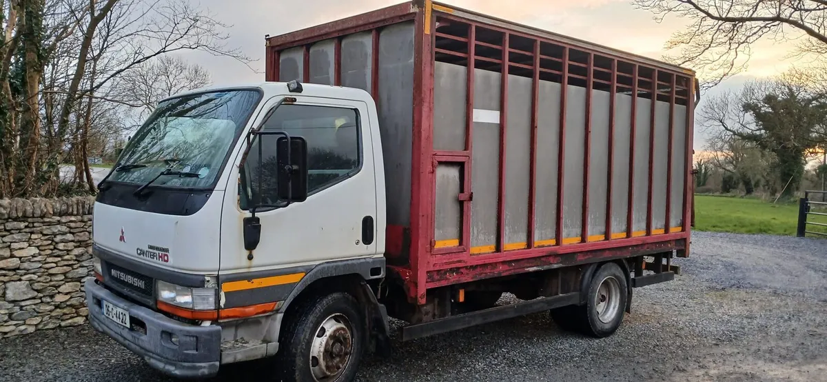Mitsubishi Canter cattle truck - Image 2