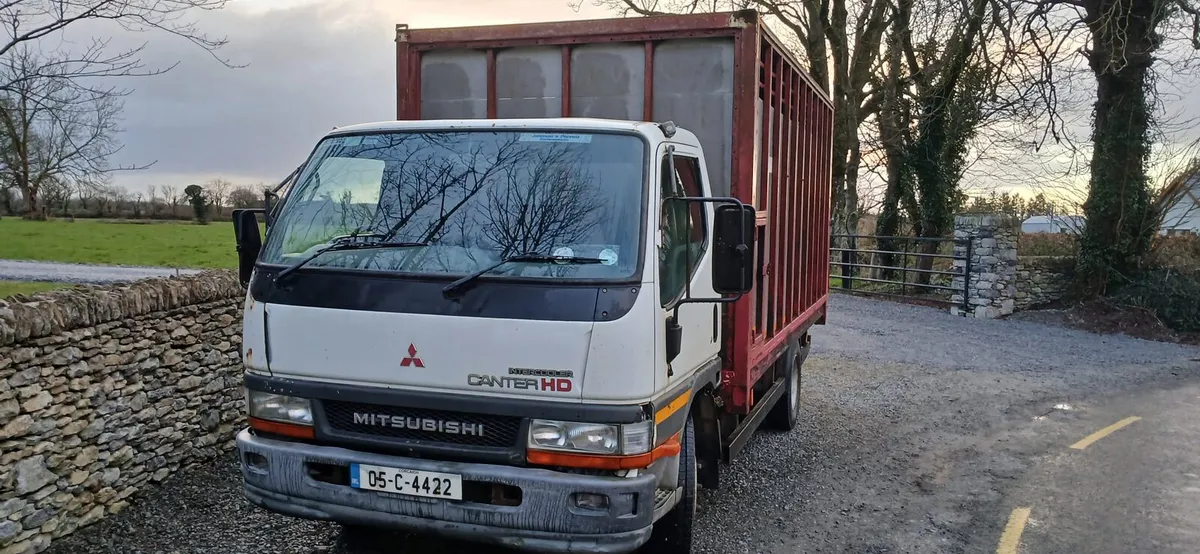 Mitsubishi Canter cattle truck - Image 1