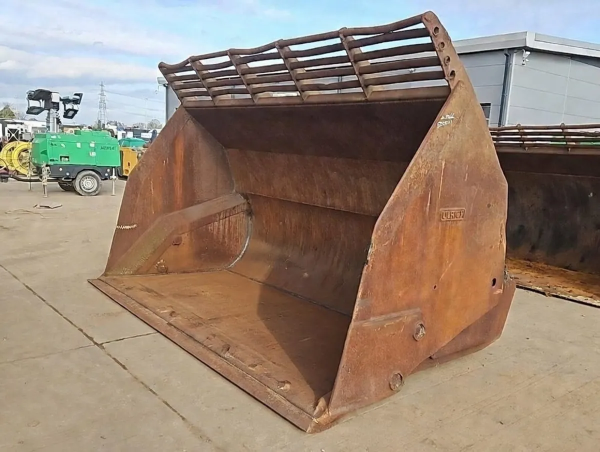 Hi tip bucket 2017 Ulrich 126" - Image 1