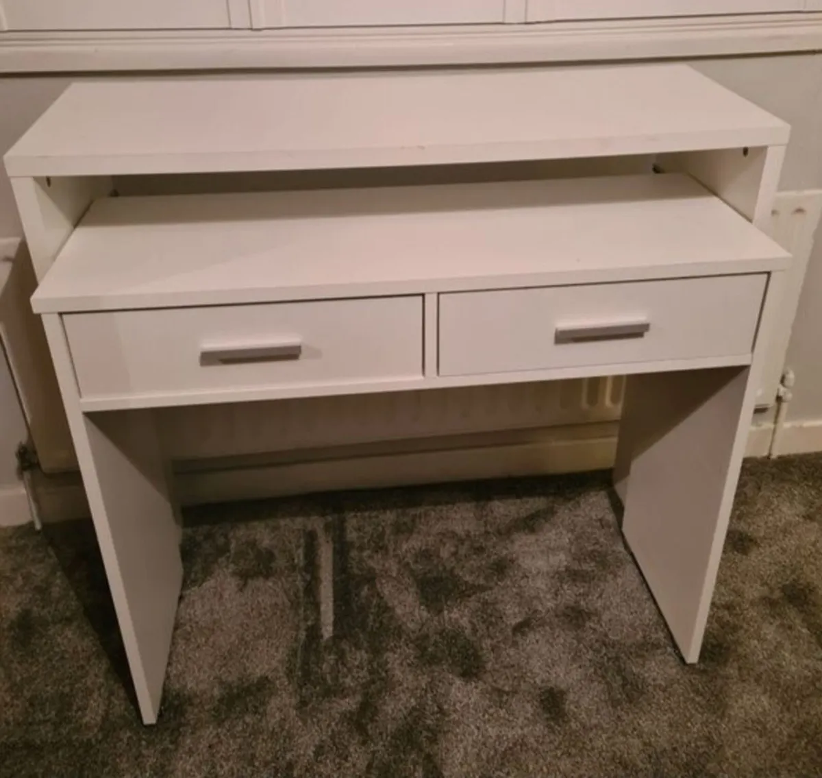 Dressing table - Image 1