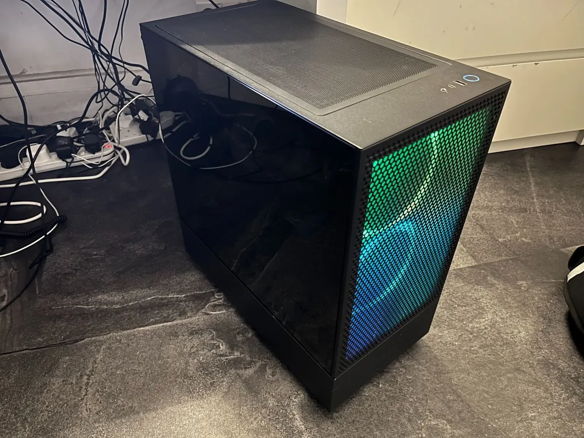 Gaming PC - AMD 7800xt / AMD 5700x / 32GB RAM - Image 1