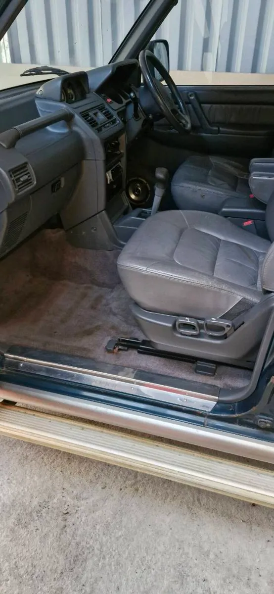 MITSUBISHI PAJERO SHOGUN GLS - Image 3