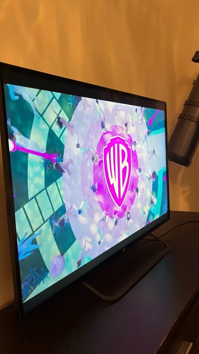 JVC 40" Smart  TV - Like New / Barely Used - Image 3