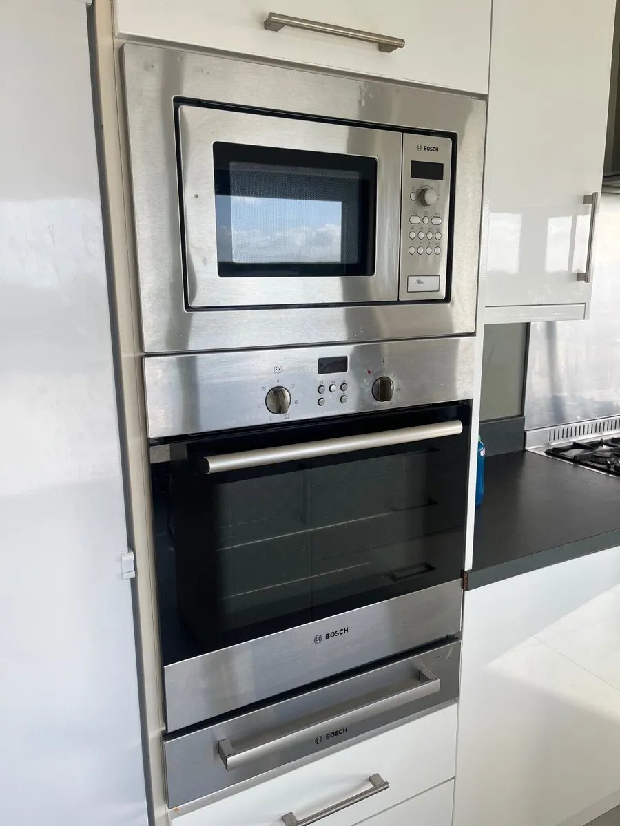 Oven/microwave/warming drawer - Image 2