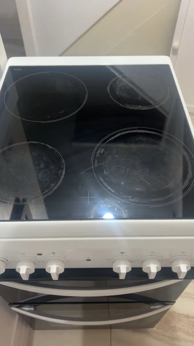 Electric cooker - Image 1