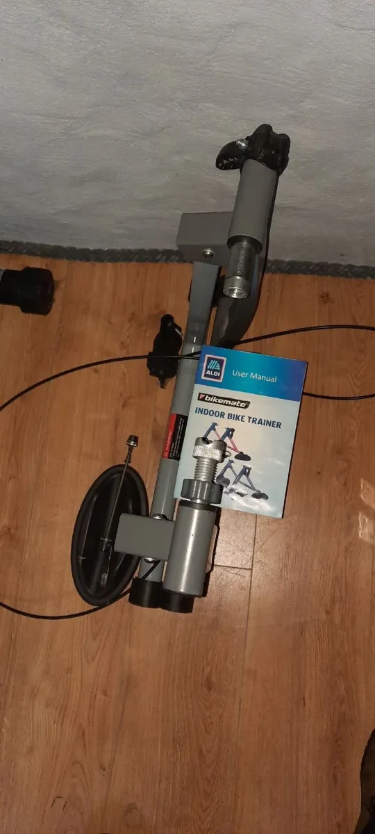 Indoor bike adaptor