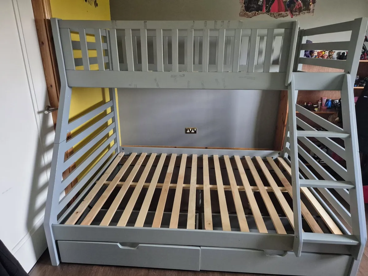 Double and Single Bunk bed - Image 1