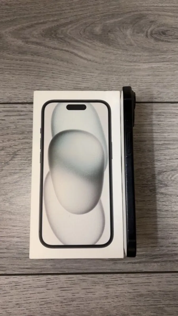Apple iPhone 15 - Image 4