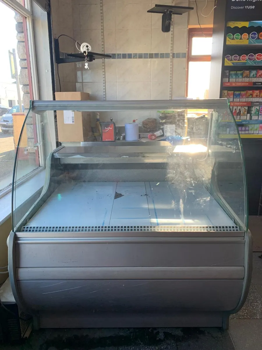 42" Serveover Fridge - Image 2