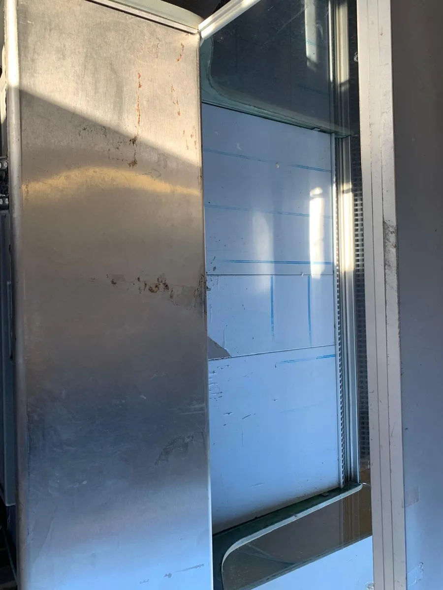 42" Serveover Fridge - Image 4