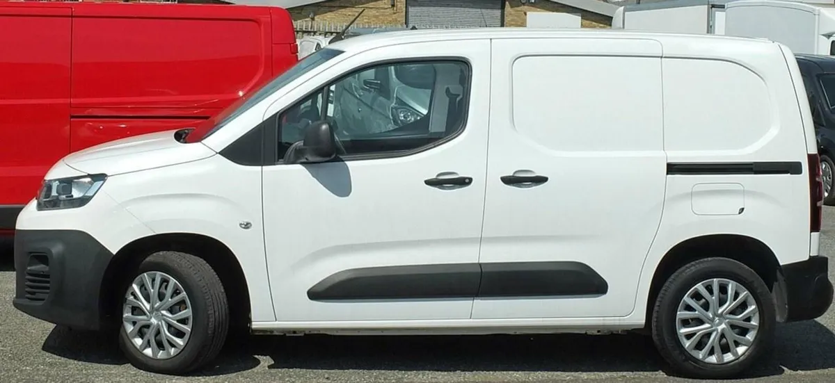 2020 Citroen Berlingo Small Panel Van - Image 3