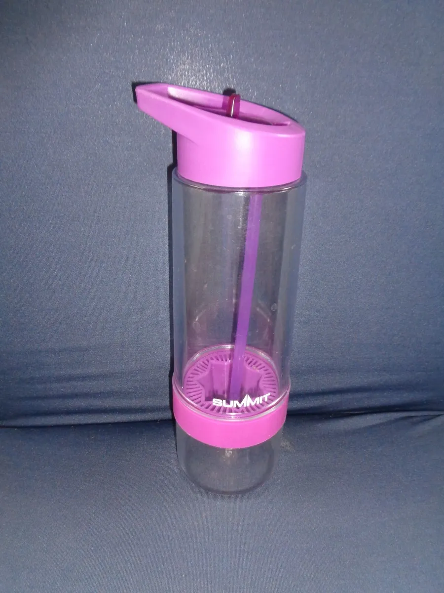 Summit Fruit Infuser Water Bottle for Sale - Image 3