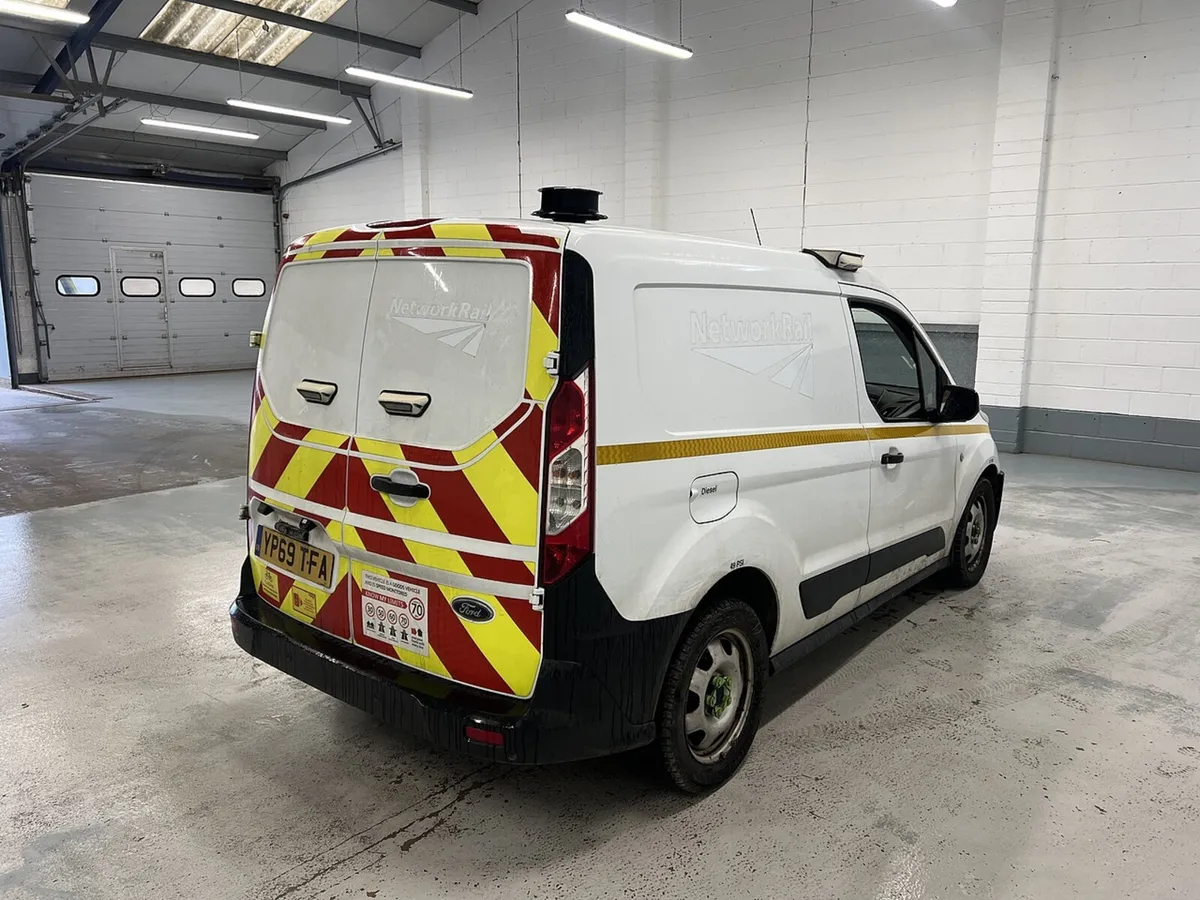 2020 Ford Transit Connect Small Panel Van - Image 4