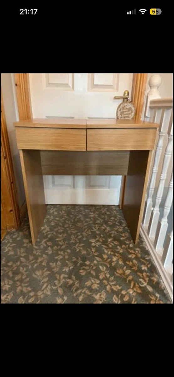 Office desk - Image 1