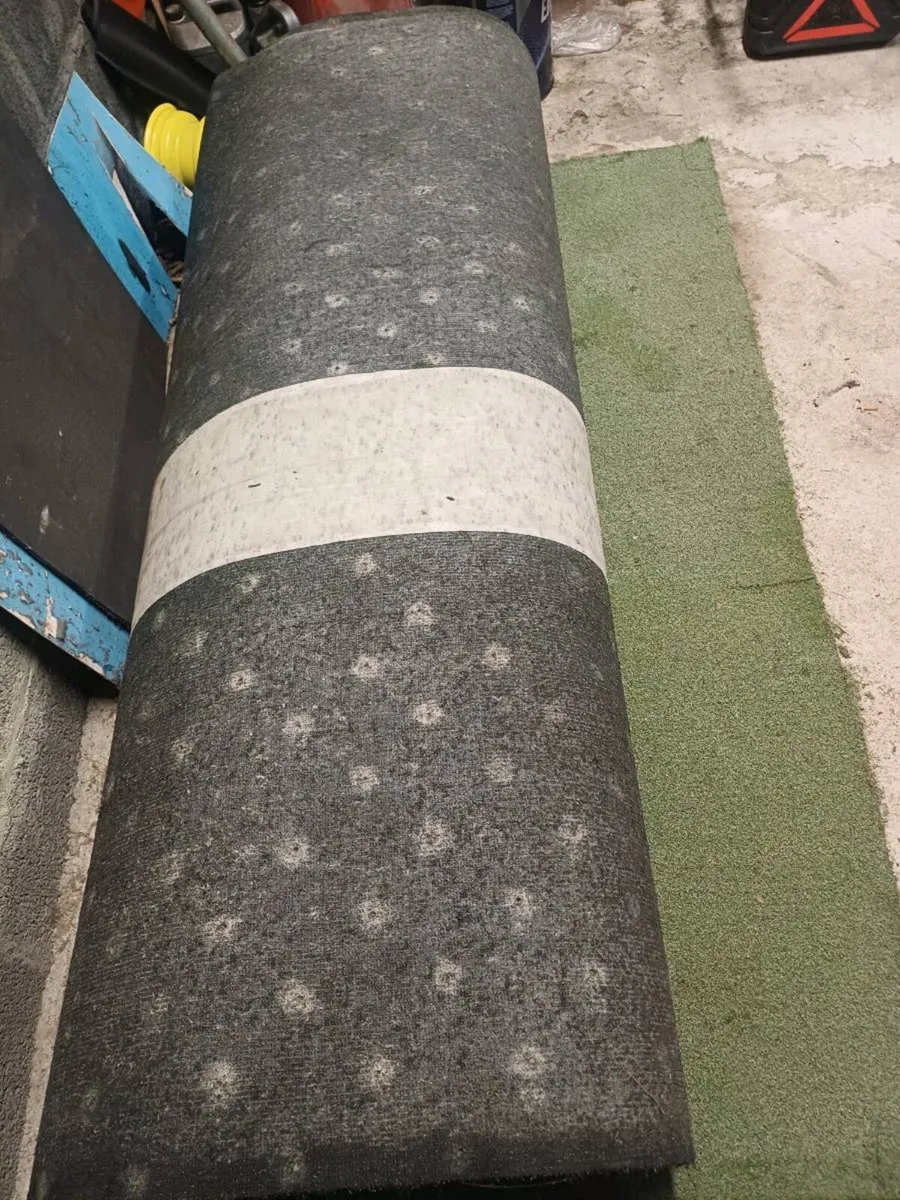 Green mats - Image 1