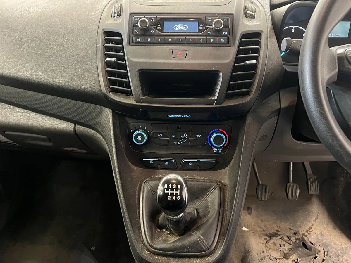 2021 Ford Transit Connect Small Panel Van - Image 3