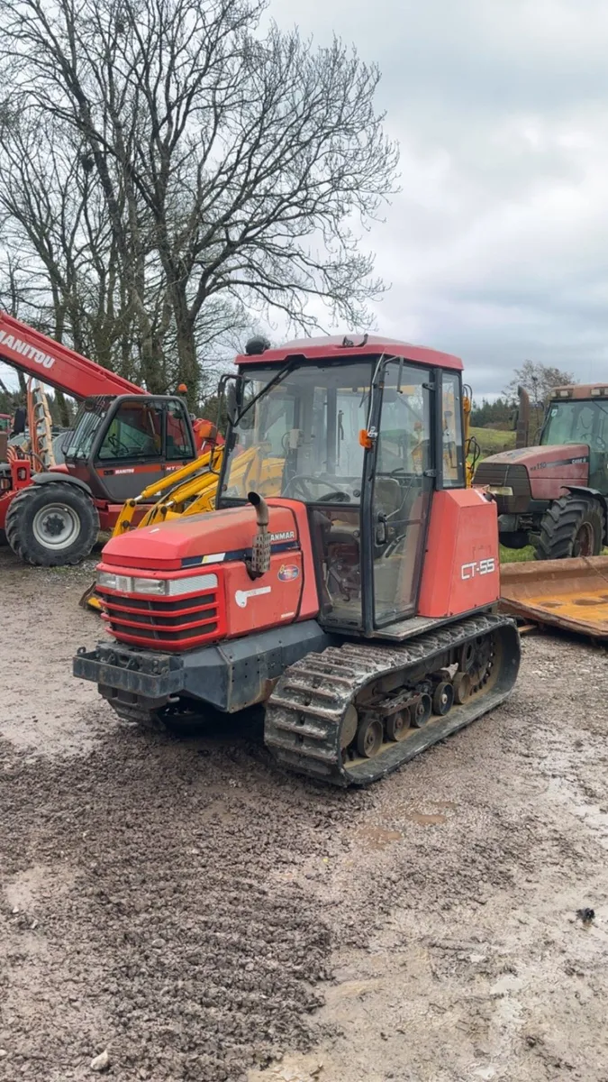 Tracked tractor - Image 2