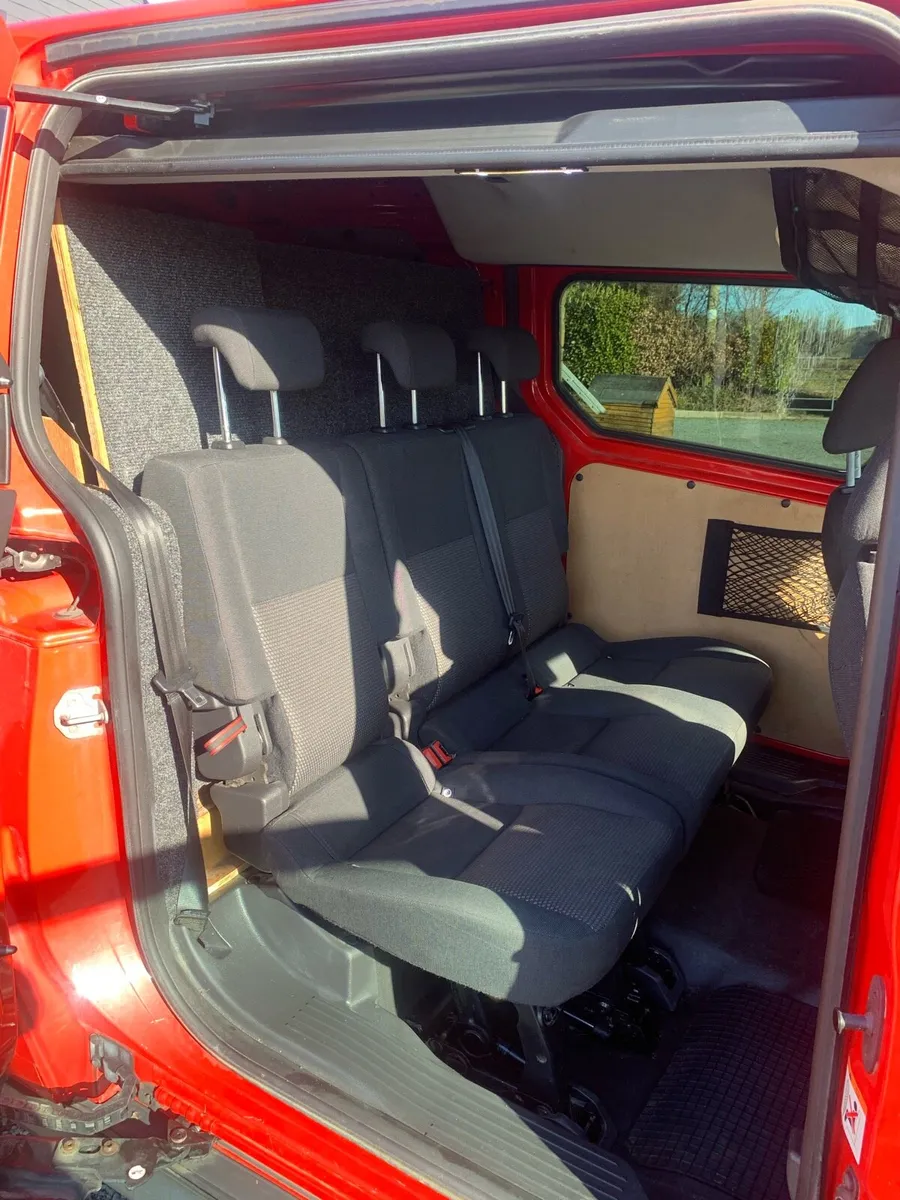 Ford Transit Connect crew cab - Image 3