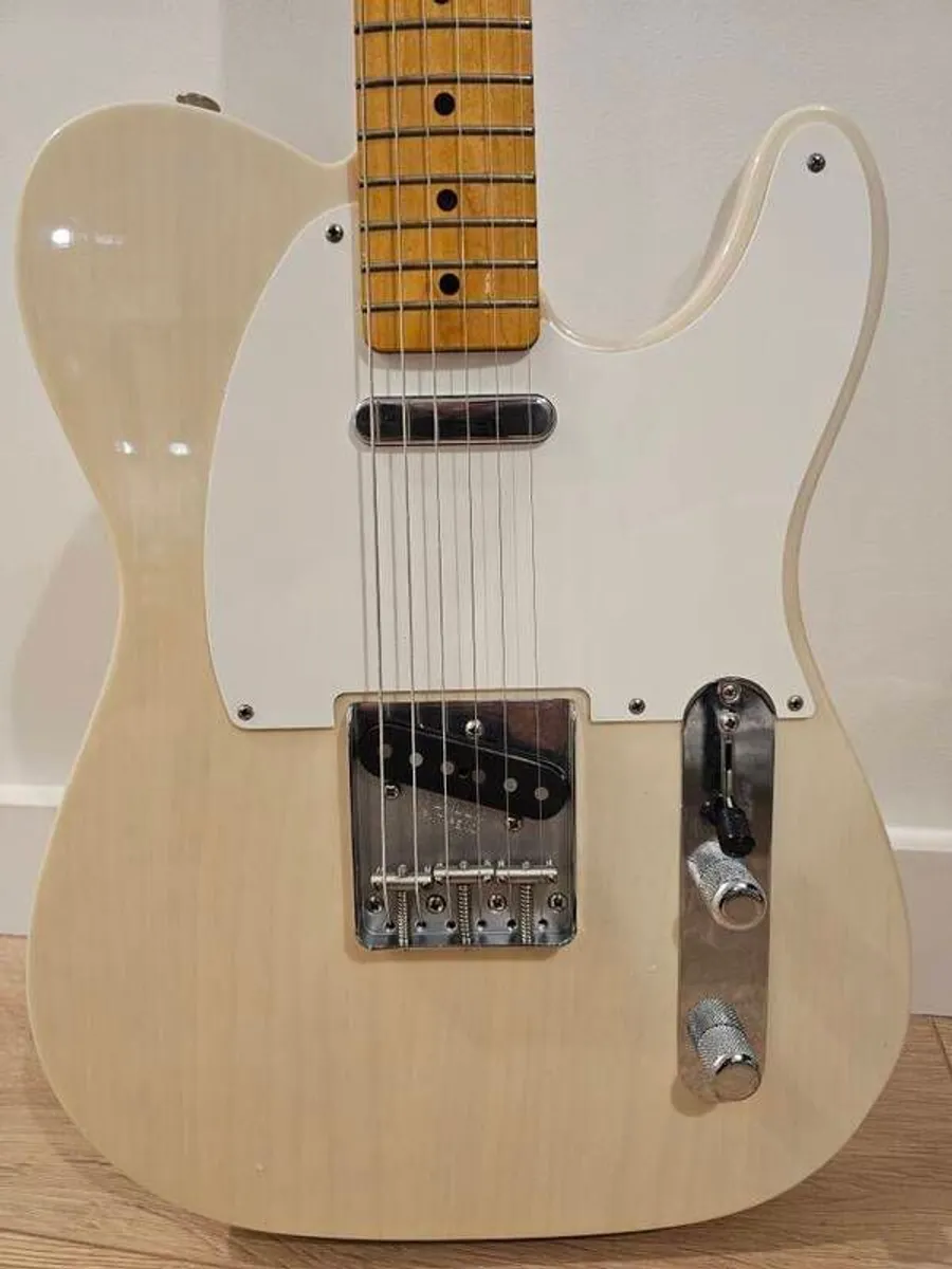 Fender Stratocaster Brand New Never Played Mint Cream - Image 3