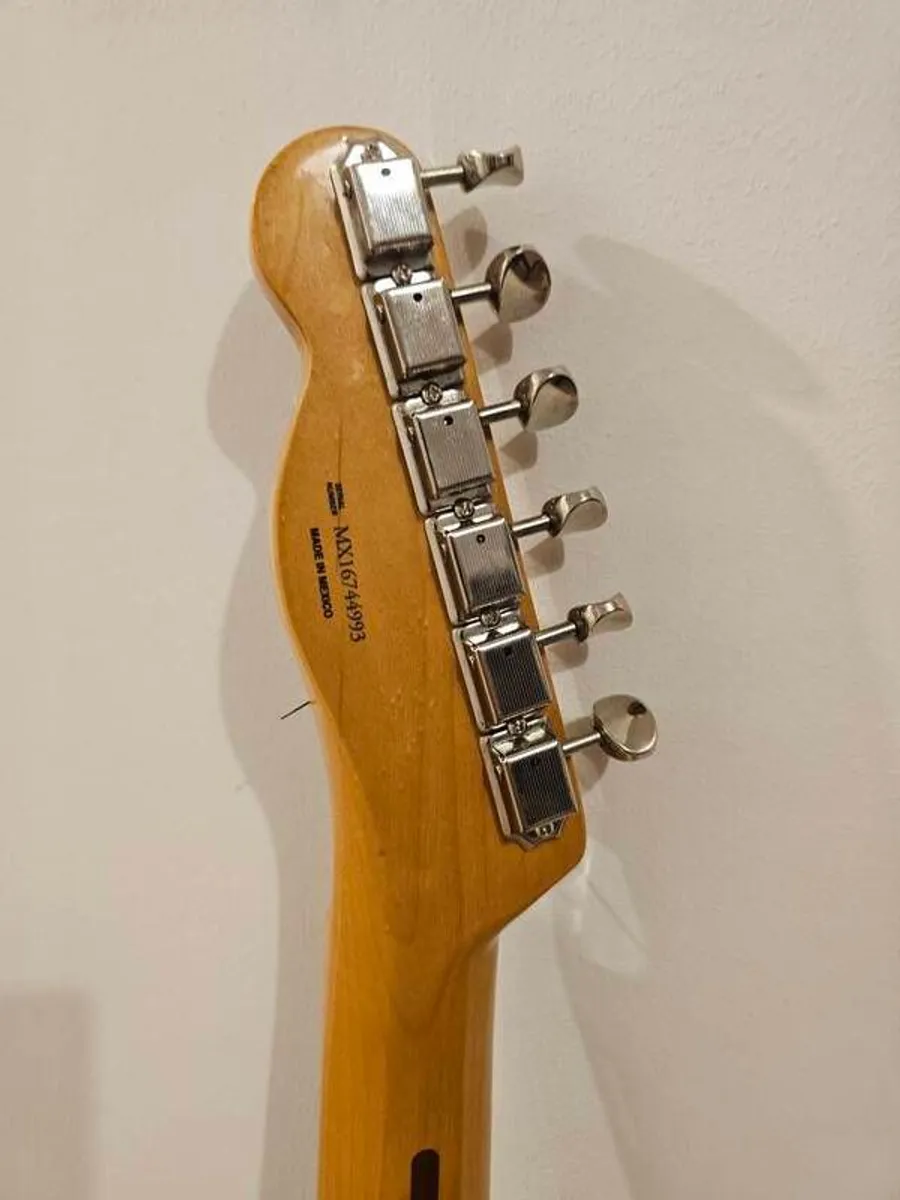 Fender Stratocaster Brand New Never Played Mint Cream - Image 4